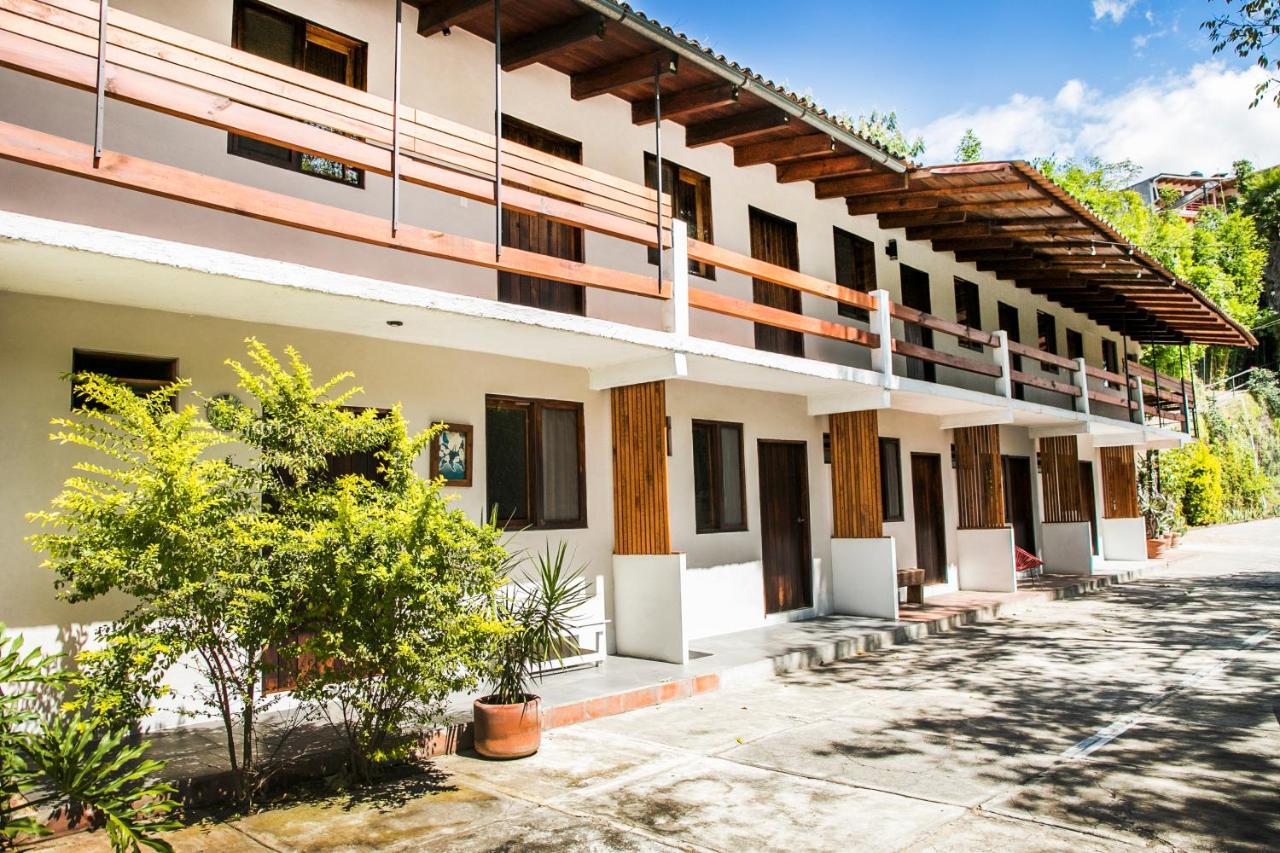 Meson De Valle Hotel バジェ・デ・ブラボ エクステリア 写真