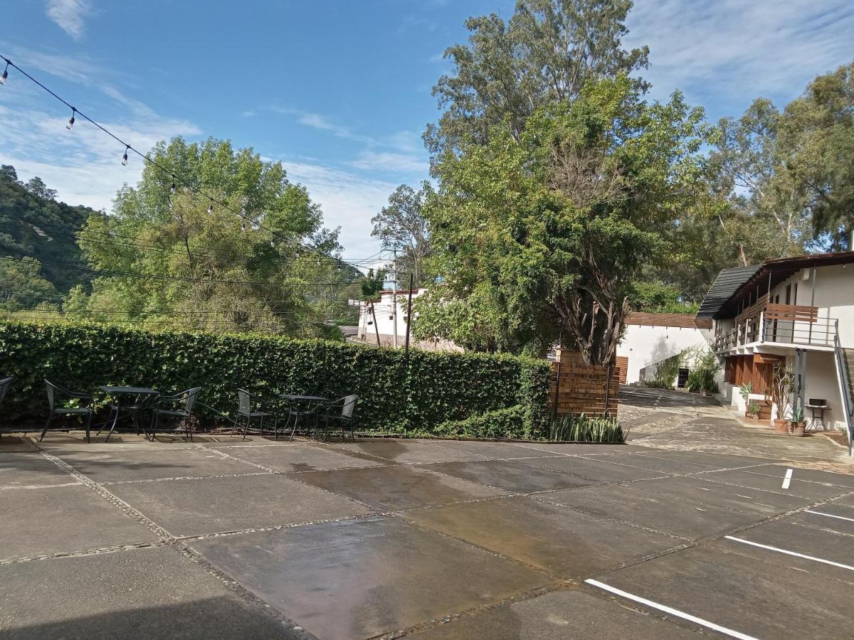 Meson De Valle Hotel バジェ・デ・ブラボ エクステリア 写真